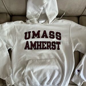 UMass Amherst sweatshirt - size small